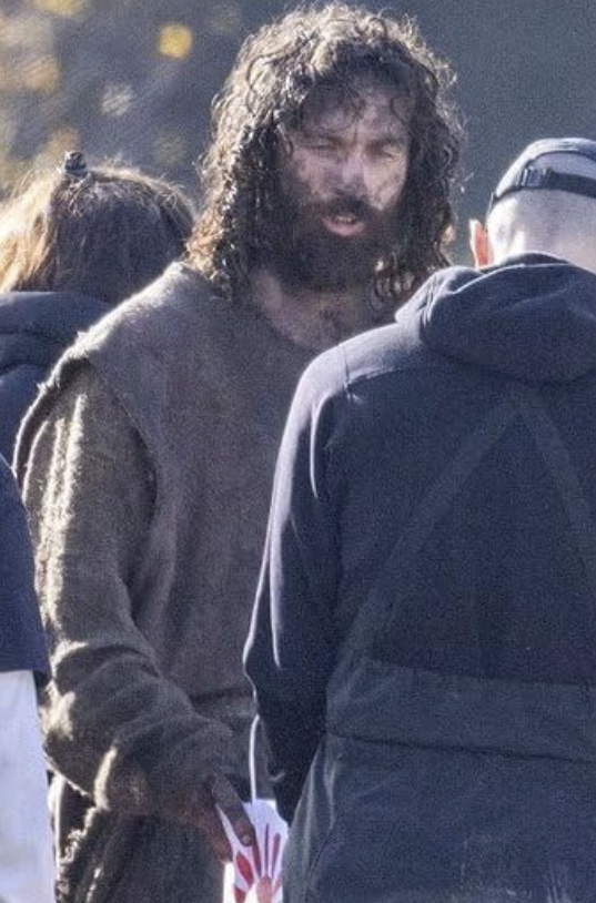 Aaron Taylor Johnson Werwulf Costume - Image 2